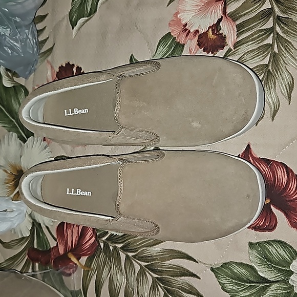 #259 L.L.Bean- Cute! Assorted Sneakers & Slip-On Shoes Sizes Below. - Picture 10 of 11